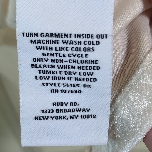 Ruby Rd Tunic - Picture 4 of 6